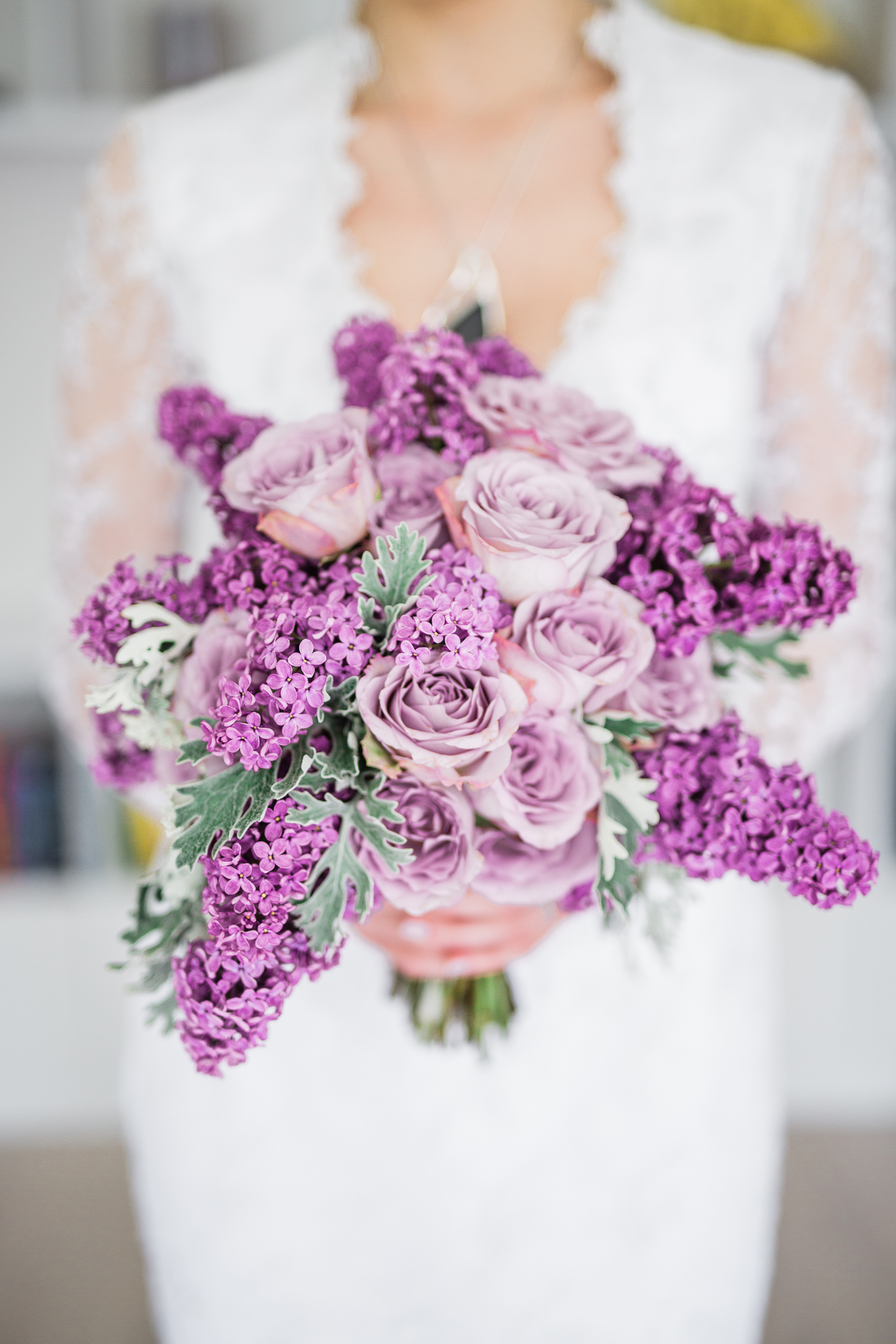 fioletowy bukiet ślubny